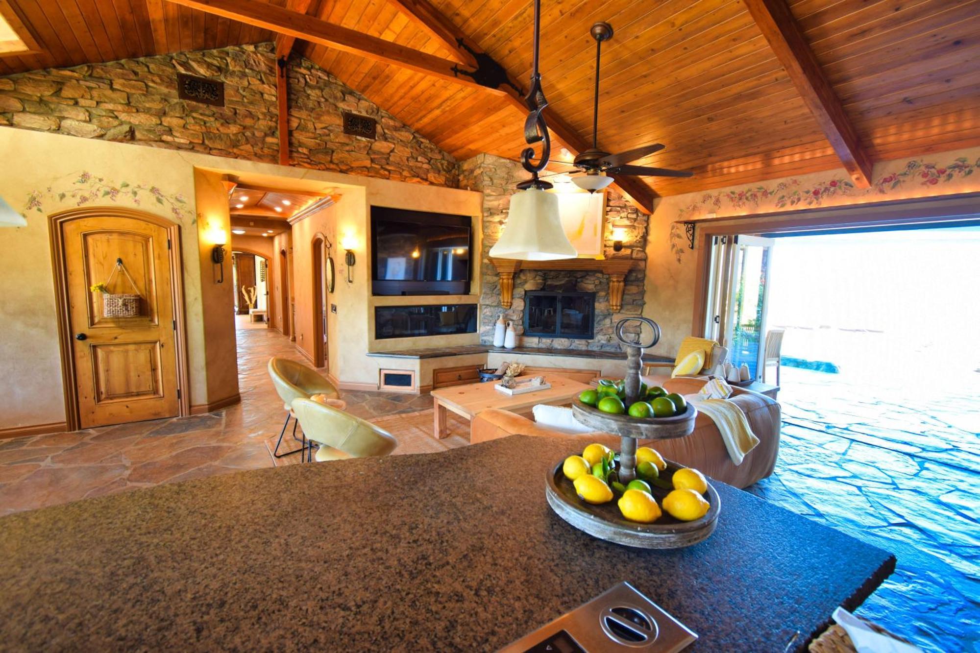 蒂梅丘拉 Peppertree Lane Ranch -- Seven-Acre Ranch In The Heart Of Wine Country酒店 外观 照片