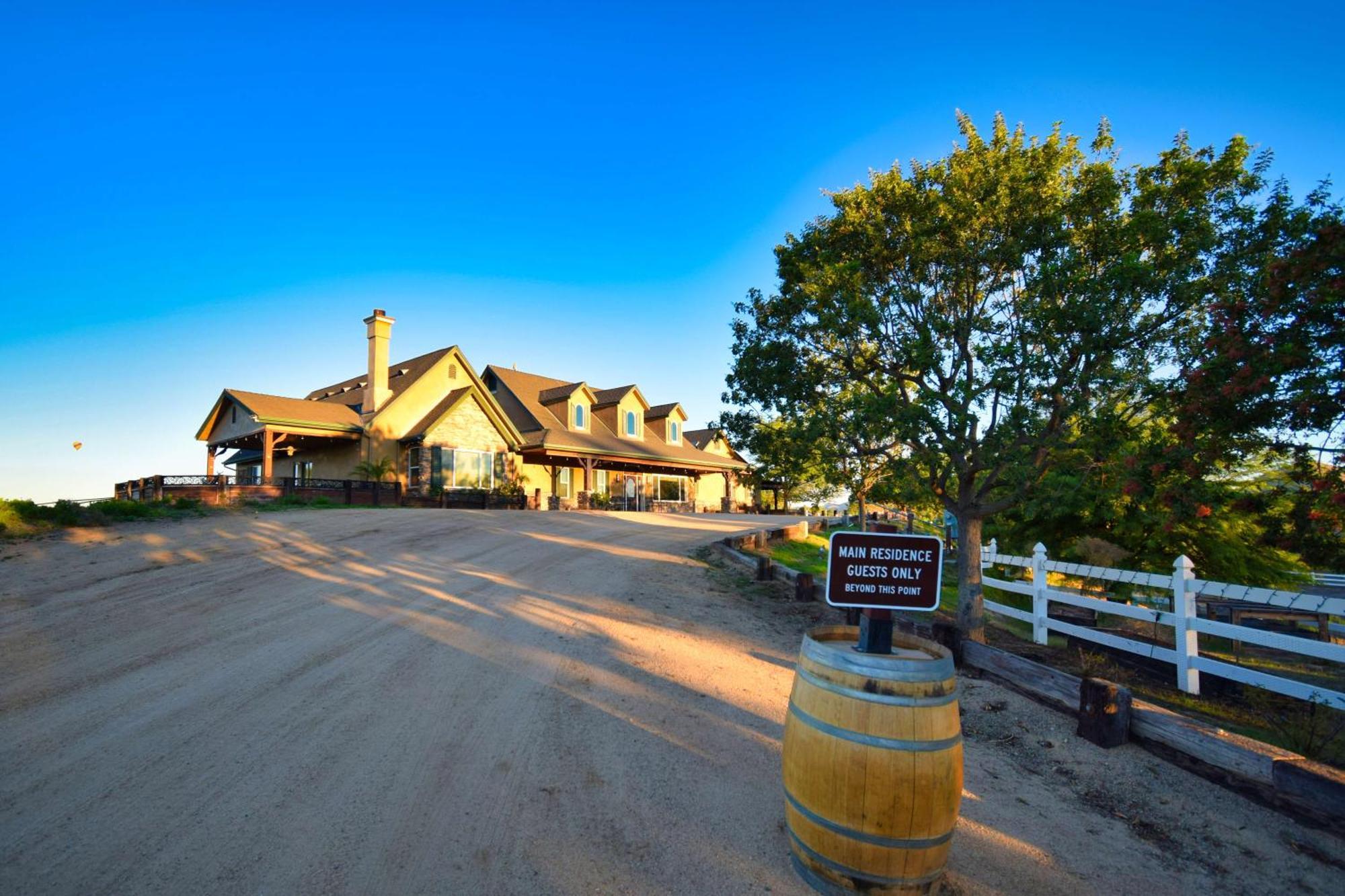 蒂梅丘拉 Peppertree Lane Ranch -- Seven-Acre Ranch In The Heart Of Wine Country酒店 外观 照片